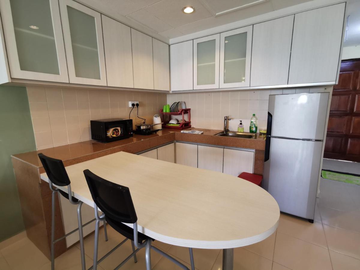 Apartamento Tanjung Tuan Regency Port Dickson 1 Carpark Exterior foto